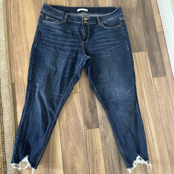 Buckle - Refined by Daytrip Jeans - Picture 1 of 4